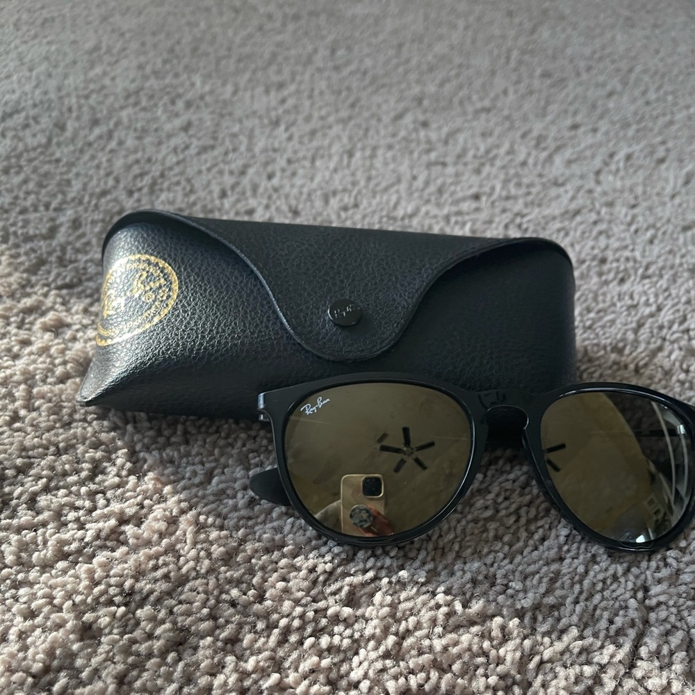 black ray-ban